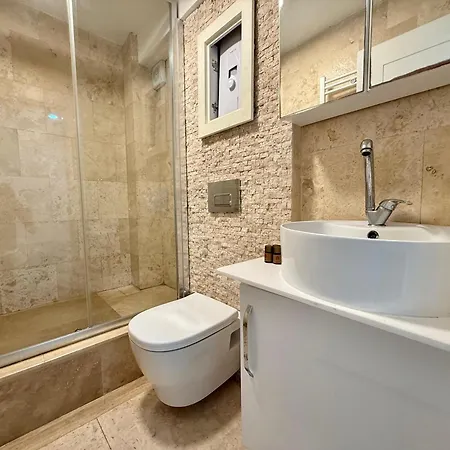 Merkezde Denize Sifir Plajli Ev * 博德鲁姆